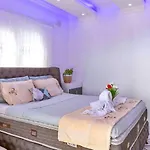 İslamlar 1 Bedroom Secluded With Private Pool Hot Tub Villa