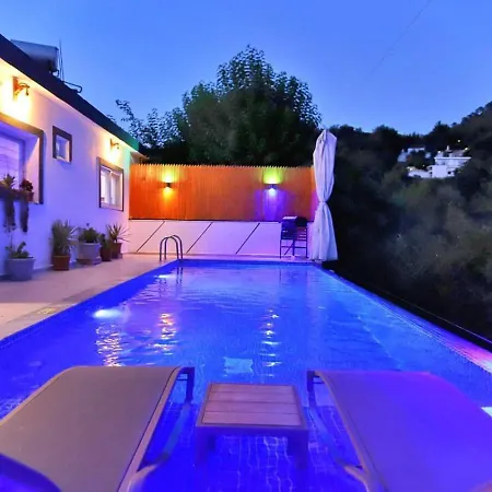 İslamlar 1 Bedroom Secluded With Private Pool Hot Tub *