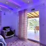 İslamlar 1 Bedroom Secluded With Private Pool Hot Tub فيلة