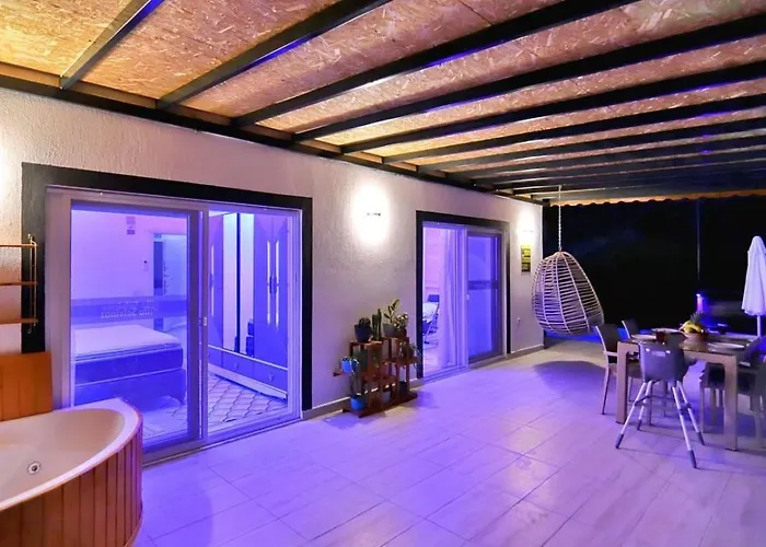 Villa İslamlar 1 Bedroom Secluded With Private Pool Hot Tub Kalkan