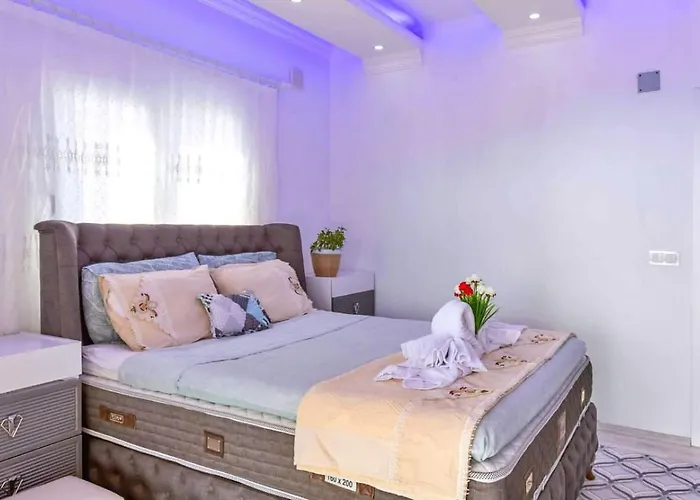 İslamlar 1 Bedroom Secluded With Private Pool Hot Tub Villa