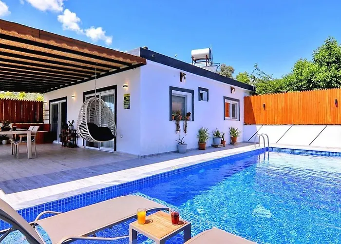 İslamlar 1 Bedroom Secluded With Private Pool Hot Tub Villa *